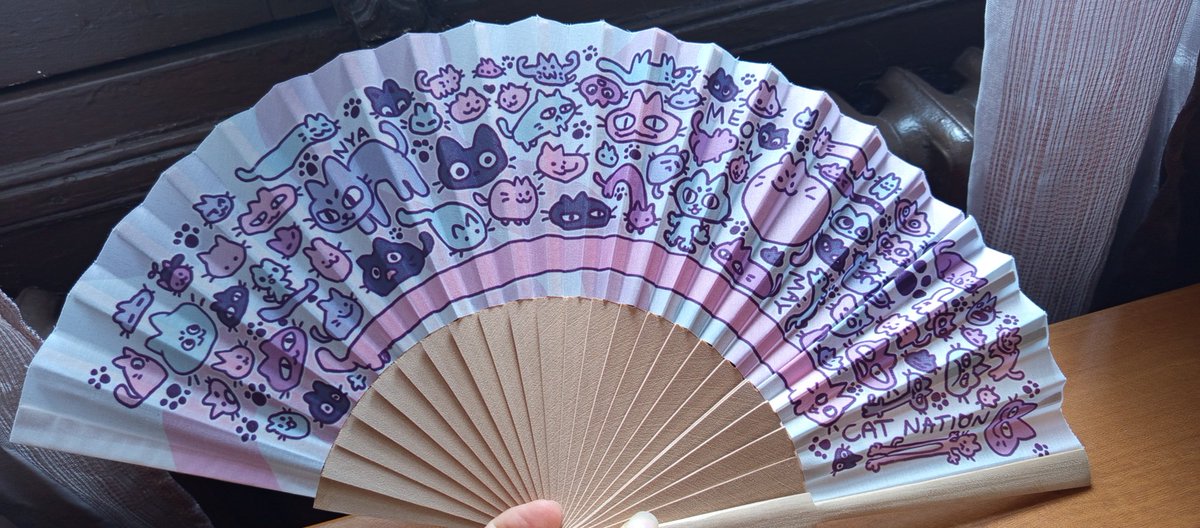 aaand there. done. pretty telling how many artists have abandoned/deleted their twitter tbh
instagram.com/fabsno/
<a href="/cristychan96/">cristychan96</a> (another one who'd sold out of their hikaru charm when i got there 😭)
<a href="/YumeMoonStudio/">Yume Moon Studio💜</a> 
the cat fan is the only one i couldn't remember the artist 😔