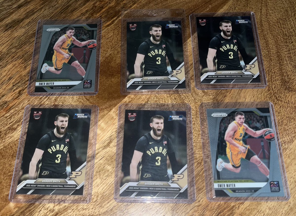 Giveaway 👇🏻

(4) Braden Smith base cards. 
(2) Omer Mayer base cards. 

‘Like’, ‘RT’ and be following to enter. 

🚂🏀