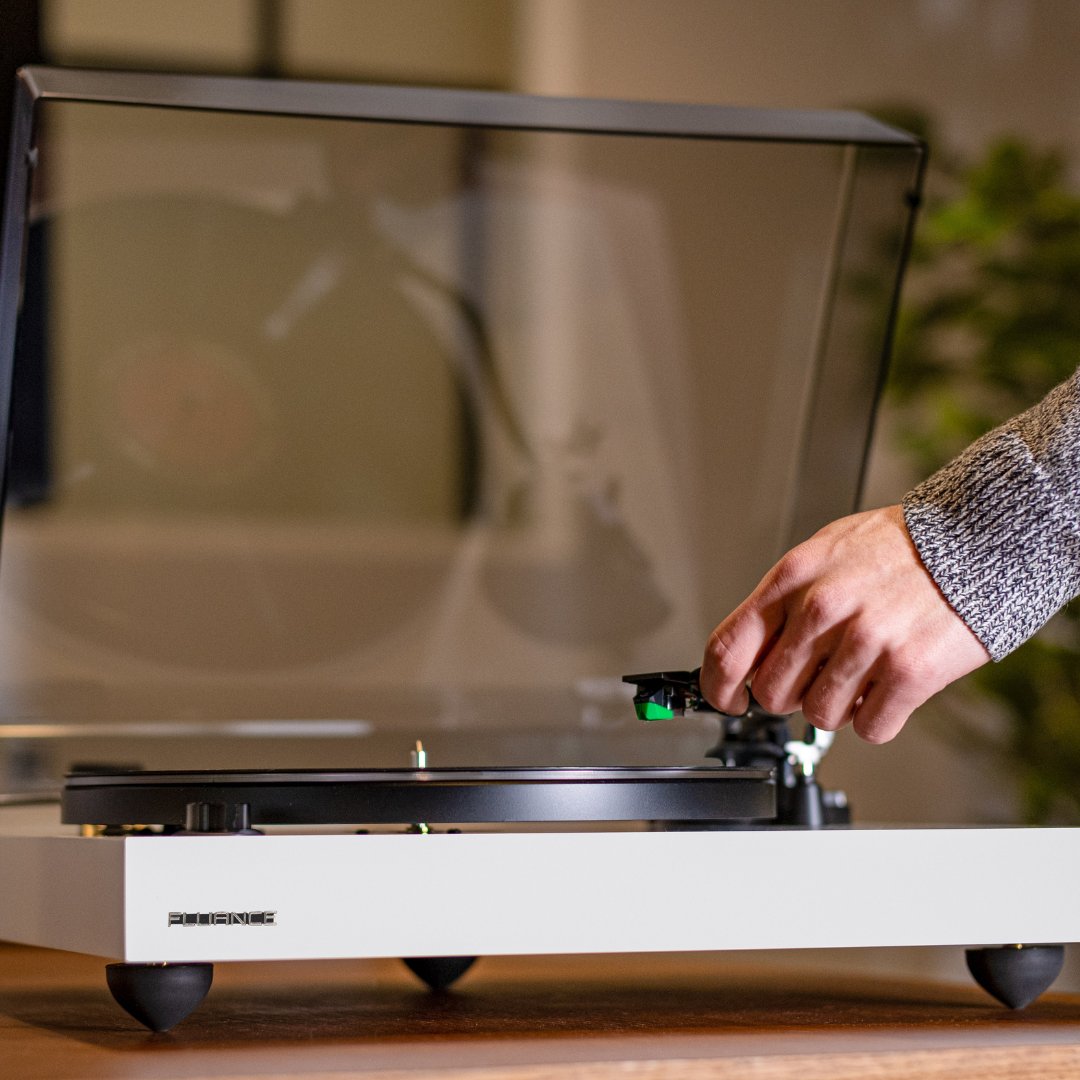 Fluance's tweet photo. Precision in Every Spin ๐ถ The RT81+ brings vinyl to life with a 3mm acrylic mat and dampened aluminum platter for stunning clarity. Hear your records as the artist intended! #MyFluance #RT81+ #TurntableLove #RESPECTTHERECORD #AnalogAudio https://t.co/ONDYXNyabo