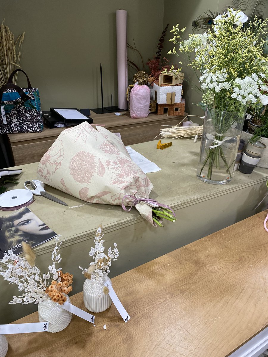 pauleetaz's tweet image. 