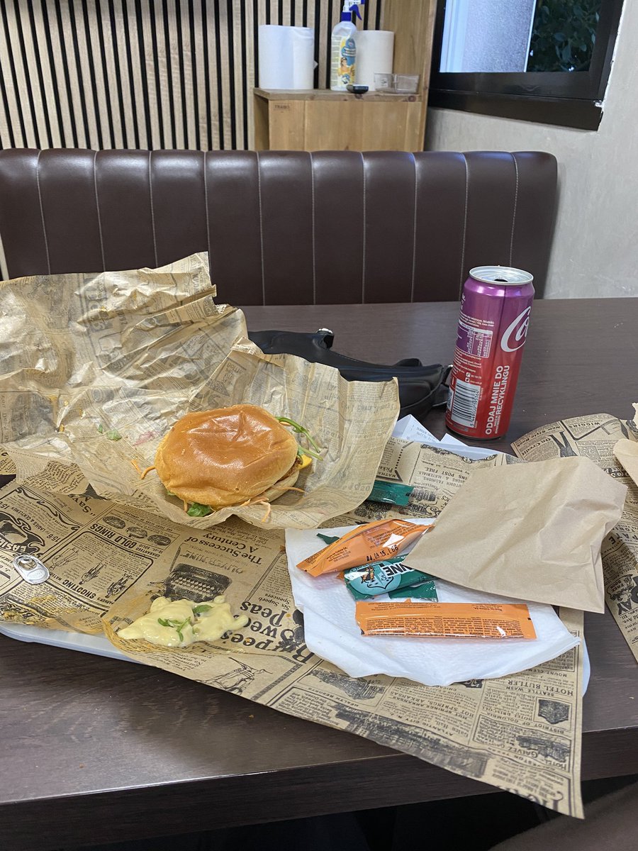 pauleetaz's tweet image. 