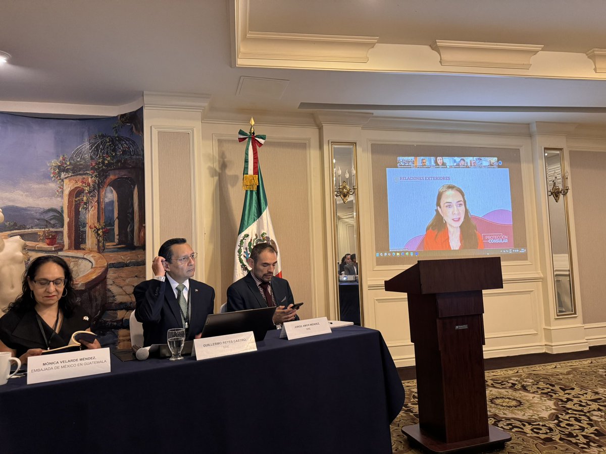 ConsulMexGuate's tweet image. Tenemos la fortuna de ser sede de la 1a Reunión de Personas Encargadas de Protección Consular en América Latina y el Caribe. Contamos con la participación de más de 20 colegas de manera presencial y el resto vía virtual. 

Gracias a @vcalva, @SGuillermoReyes y a todo el equipo de…