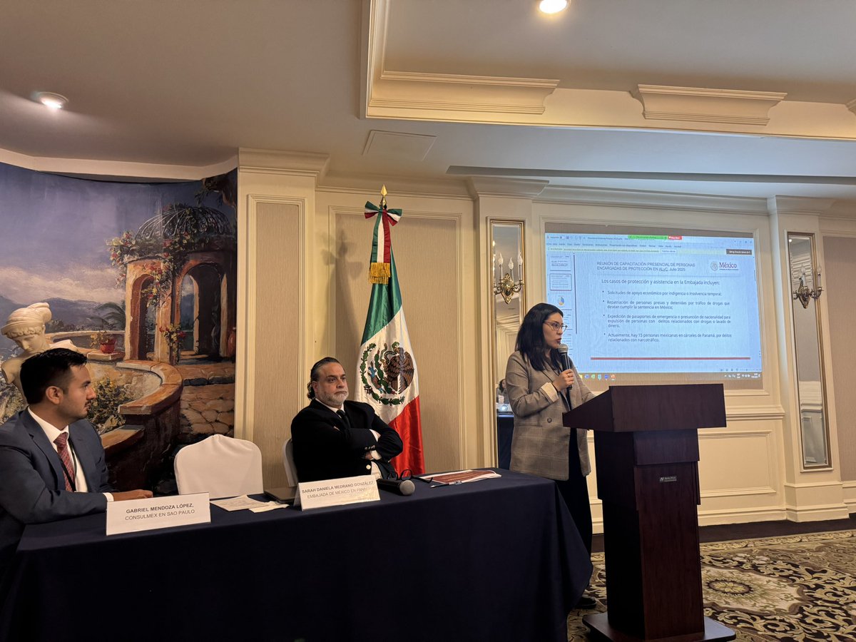 ConsulMexGuate's tweet image. Tenemos la fortuna de ser sede de la 1a Reunión de Personas Encargadas de Protección Consular en América Latina y el Caribe. Contamos con la participación de más de 20 colegas de manera presencial y el resto vía virtual. 

Gracias a @vcalva, @SGuillermoReyes y a todo el equipo de…