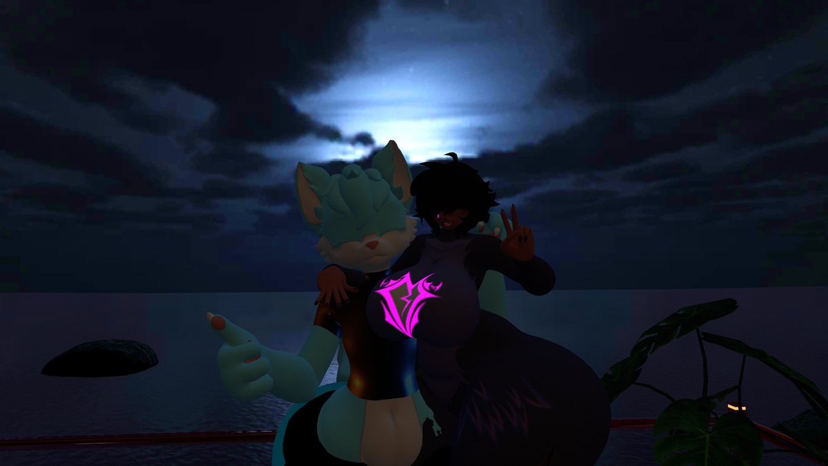 Drawing has been something I’ve struggled to commit to for a long while sadly. Keep getting distracted by games, this game being one such. Decided I may as well share some pics I’ve taken on vrc so, here’s a pair of such I took with the lovely <a href="/AviVrc18/">Avi 🔞 (we're so back)</a>!