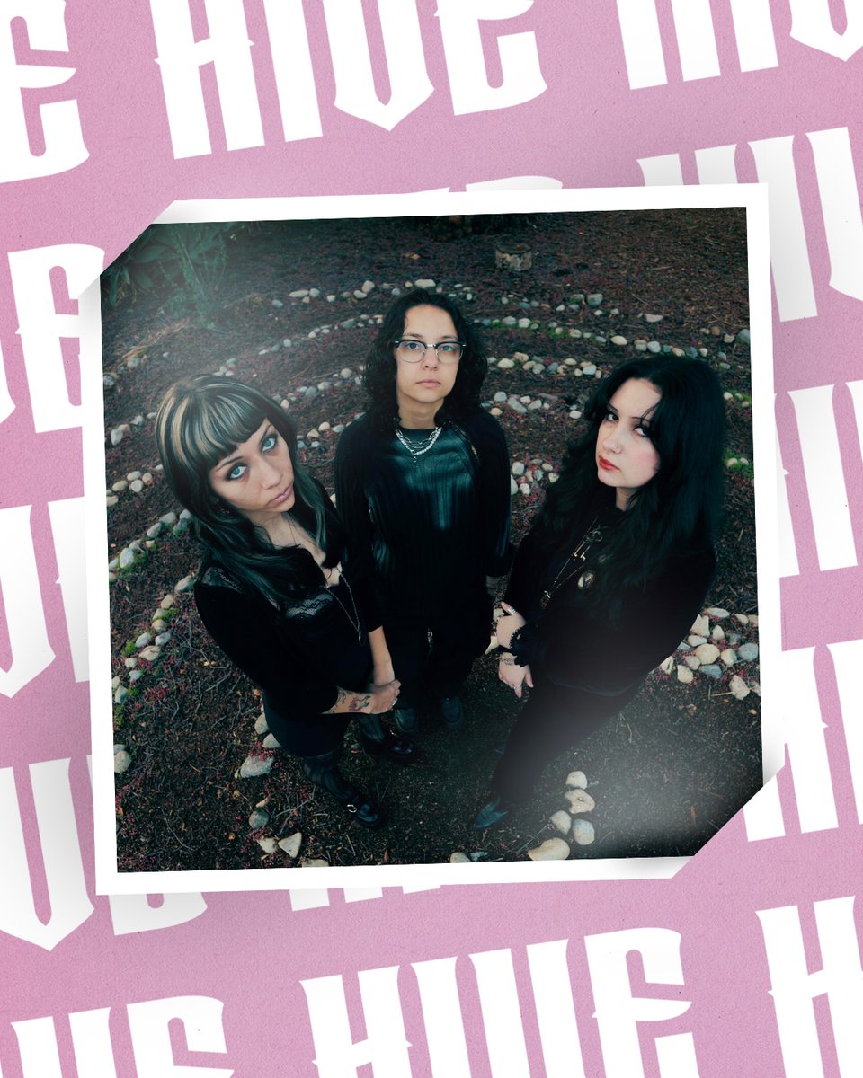 Hive Magazine (@hive_mag) on Twitter photo ONE ON ONE: An Interview With Faetooth!
We caught up with <a href="/faetooth/">🕯 Faetooth 🕯</a> at Download, where Ari, Jenna and Rah talked about their song-writing process, how mythology and art inspires their music, their upcoming album and more!
🔗: hivemagazine.net/features/one-o… ONE ON ONE: An Interview With Faetooth!
We caught up with <a href="/faetooth/">🕯 Faetooth 🕯</a> at Download, where Ari, Jenna and Rah talked about their song-writing process, how mythology and art inspires their music, their upcoming album and more!
🔗: hivemagazine.net/features/one-o…