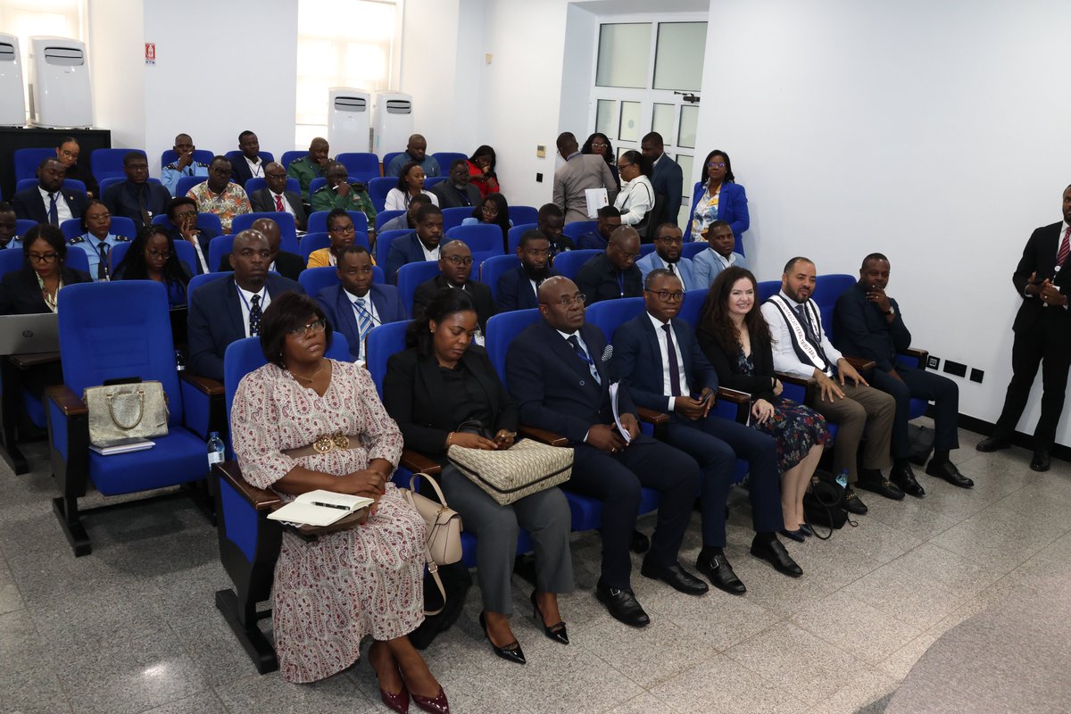 Manuela Carneiro tweet media