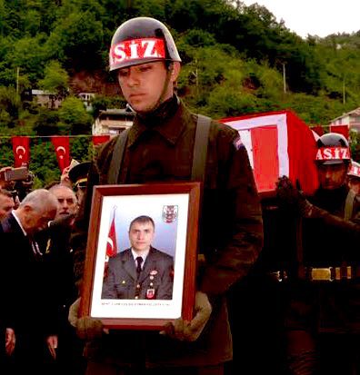 İnsan taşıdığı çerçeveye nasıl sığar Süleyman.

24.04.2016