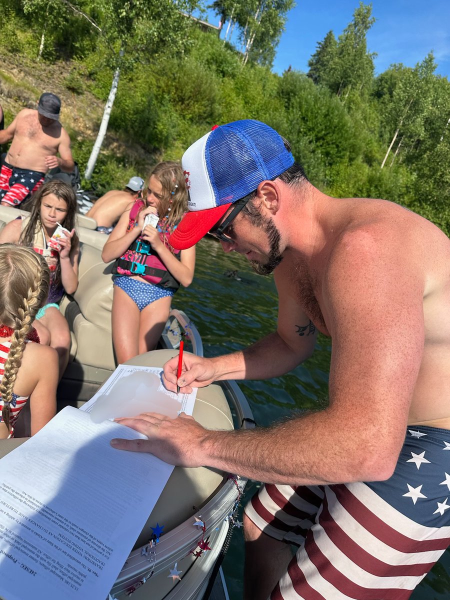 repealnowak's tweet image. 👏What a weekend! Our volunteers were out in full force, collecting signatures to repeal ranked-choice voting! #StopRCV😎