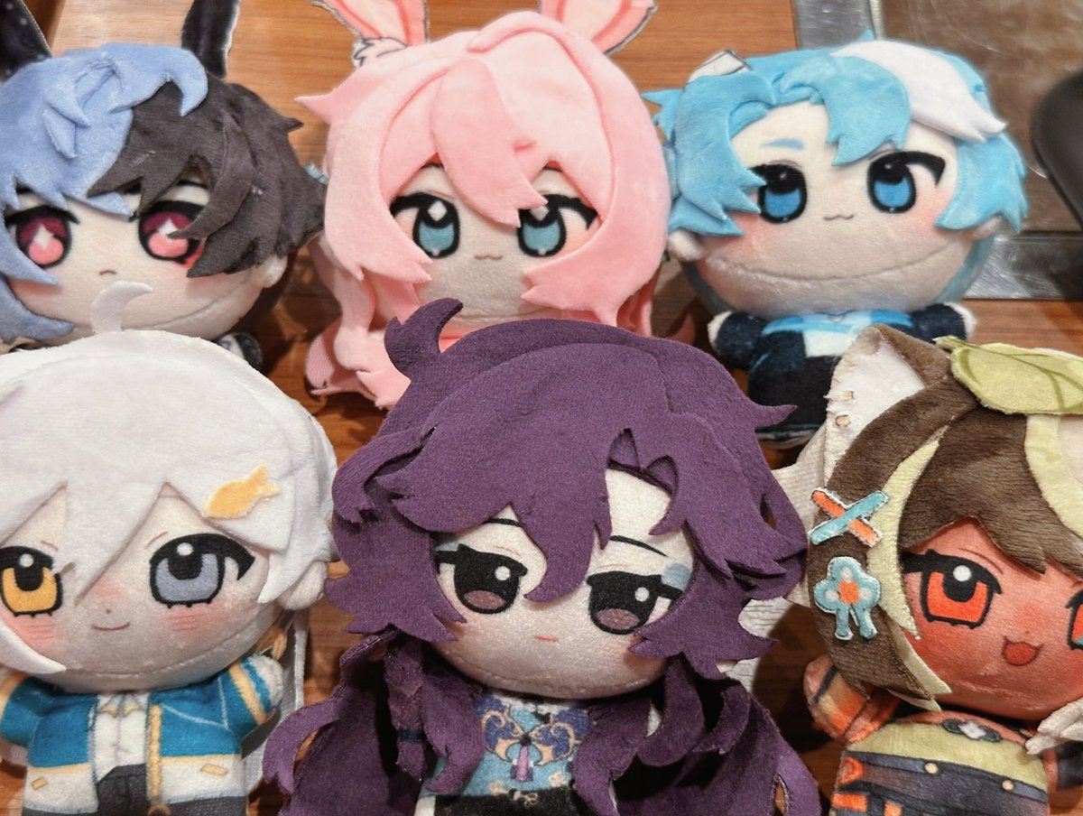 ZhenYuVT's tweet image. wehhh can’t believe AX is already over !! 🥺 i miss my frens already pls twitchcon let us iiiiin