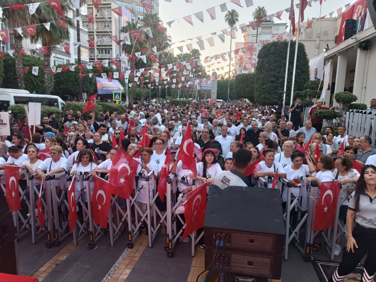 MKEMALOZ1's tweet photo. #ZeydanKaralar yalnız değildir.
#Adana @ZeydanKaralar01 'ile beraberdir. https://t.co/9t48n6SgyK