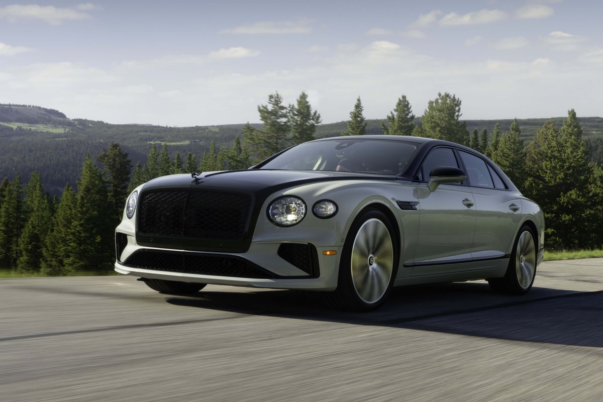 #AutoUpdate: The sixth badge under Skoda Auto Volkswagen India Private Limited, SAVWIPL will exclusively import, distribute and service Bentley vehicles across the country!