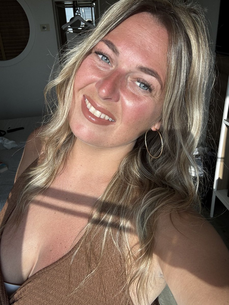 ✨ Laura Turnbull ✨ tweet media