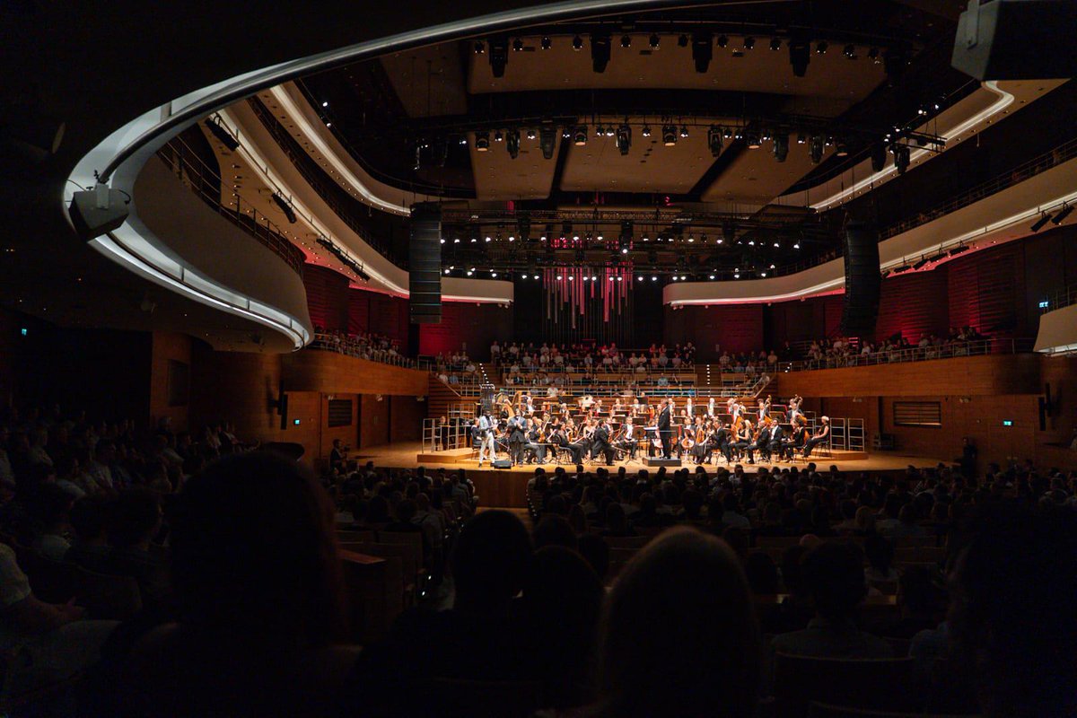 Alex Moukala tweet media