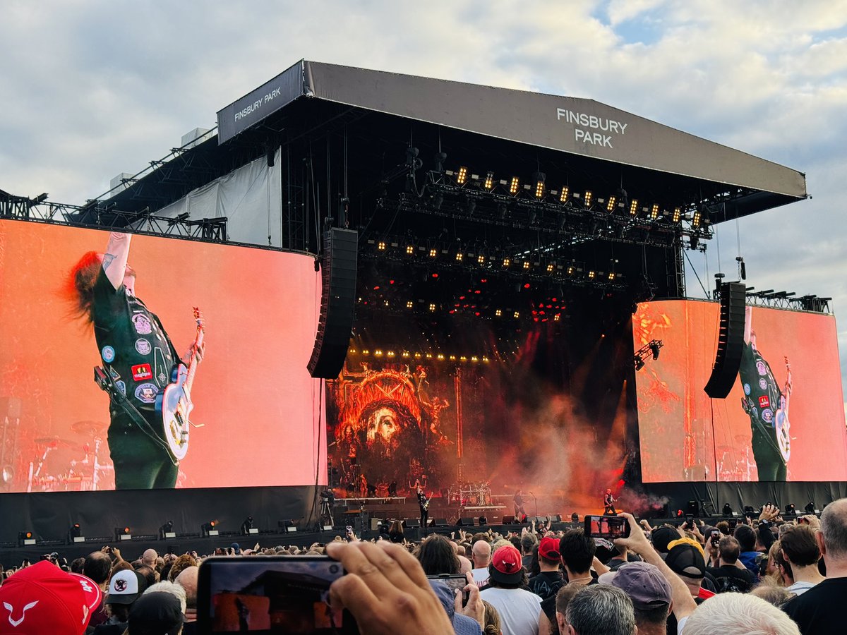 N84773Novak's tweet image. Having seen #slayer about 5 times I was a bit sceptical that they could pull off a big headline gig like this. I was wrong. They kicked arse. Great day.