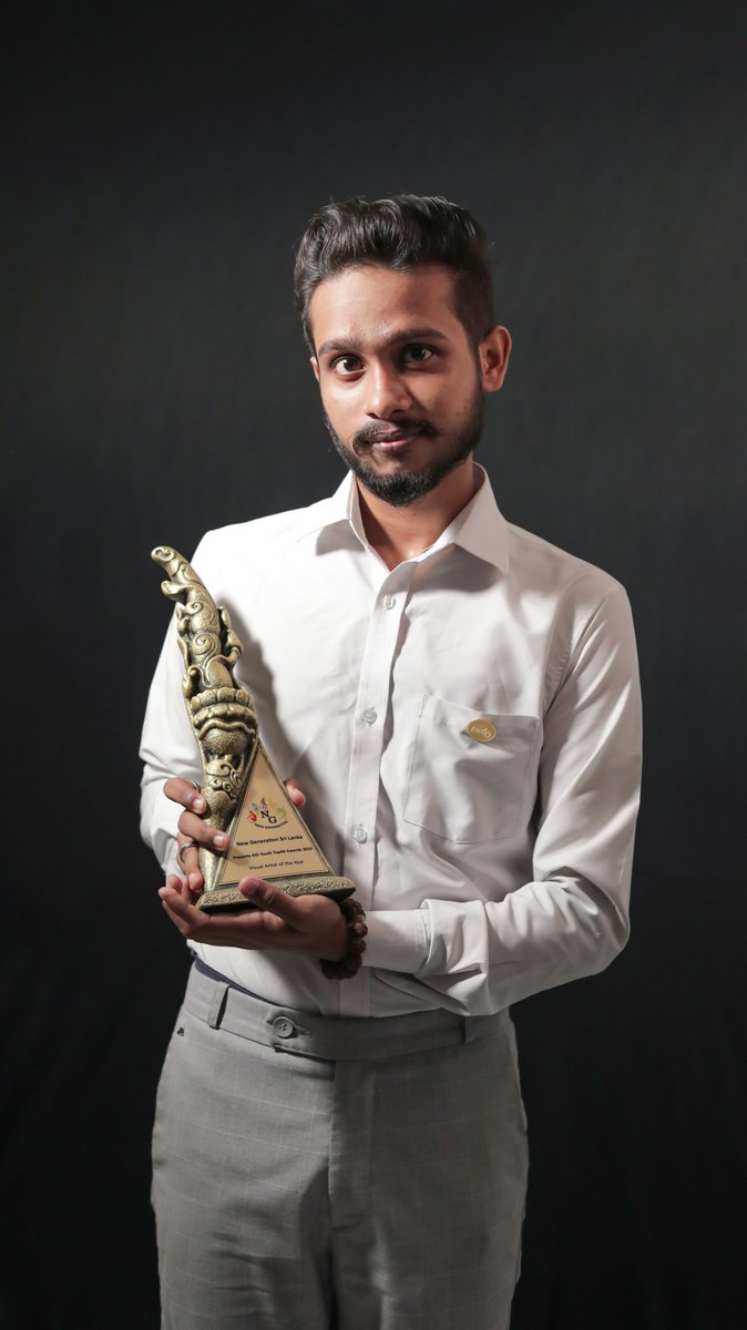 DhanushFernando's tweet photo. I am honored to be the winner of the New Generation – 6th Youth Top40 Award 2025 under the category Visual Artist of the Year. ✨️🏆❤️

#dhanusha_fernando @highlight  #DhanushaFernando  #achievement #visualart #virulpost2025 #videoviralシ #fypシ゚viralシfypシ゚viralシalシ https://t.co/fKz5cbIxFg
