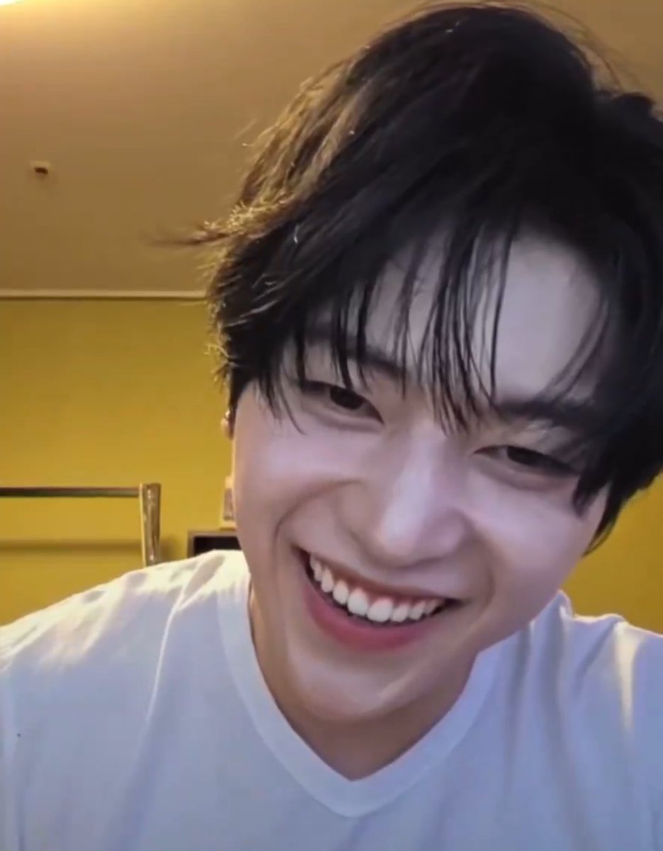 matthew being the sweetest idol ever
a thread—