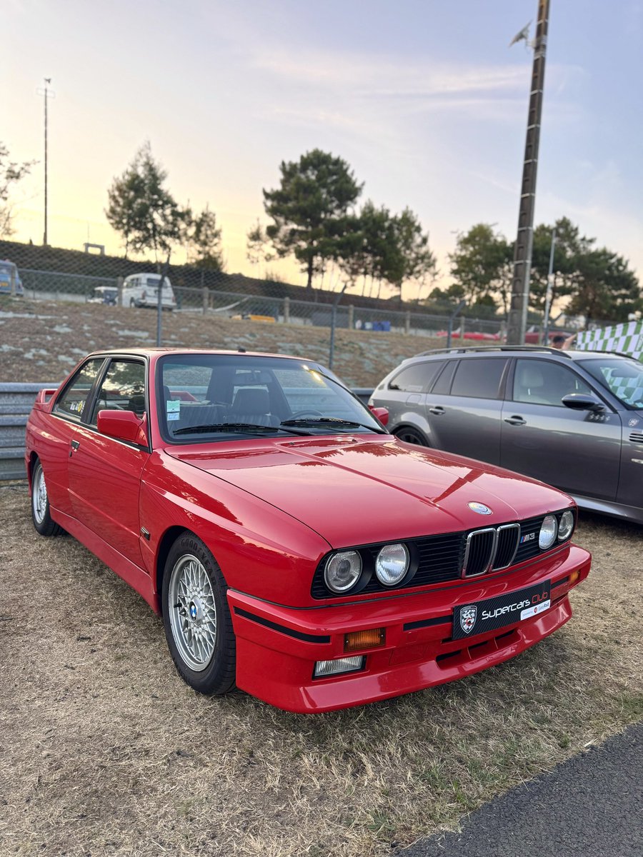 Steph_Lbb's tweet image. Gauche ou droite ? 
#LeMansClassic2025