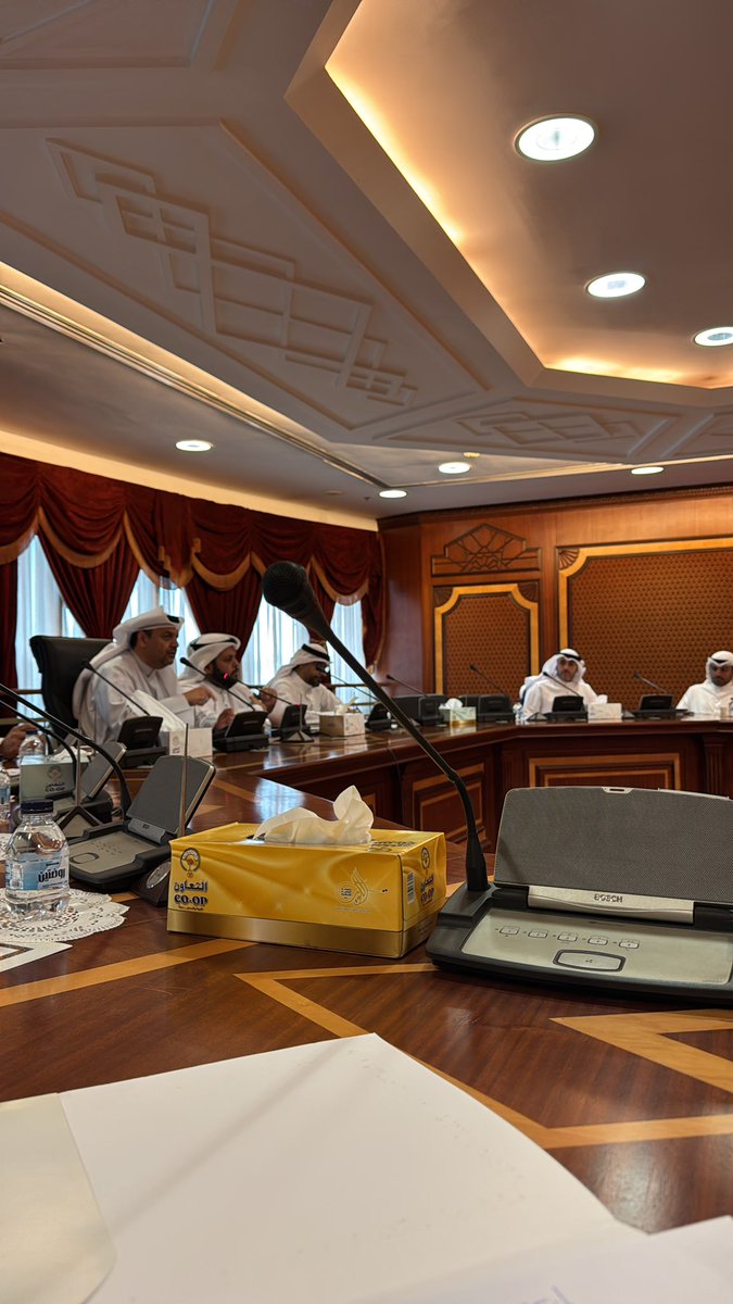 بداية تعاونية موفقة لإجتماع اليوم 
بحضور وكيل قطاع التعاون / الدكتور سيد عيسى 
والمدير المعين عبدالعزيز زيد المطيري لإتحاد الجمعيات التعاونية 
والإخوة رؤساء الجمعيات التعاونية 

نثمن هذه المبادرة من وزارة الشؤون متمثله بالسيد وكيل القطاع ومتفائلين للمرحلة المقبلة