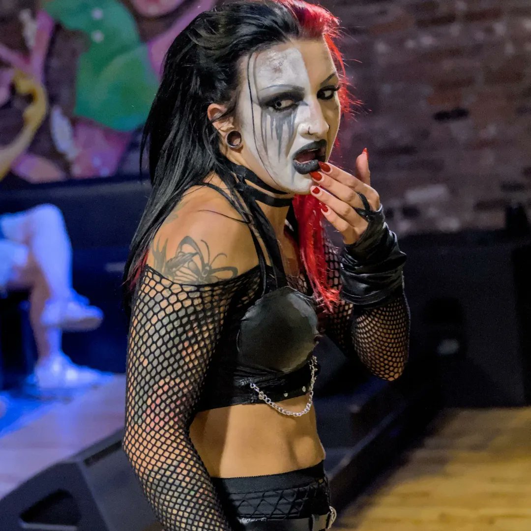 𝚃𝚑𝚎𝚛𝚎'𝚜 𝚝𝚠𝚘 𝚜𝚒𝚍𝚎𝚜 𝚝𝚘 𝚎𝚟𝚎𝚛𝚢 𝚙𝚎𝚛𝚜𝚘𝚗. 𝚂𝚘𝚖𝚎𝚝𝚒𝚖𝚎𝚜 𝚢𝚘𝚞'𝚛𝚎 𝚏𝚞𝚌𝚔𝚎𝚍 𝚎𝚒𝚝𝚑𝚎𝚛 𝚠𝚊𝚢.