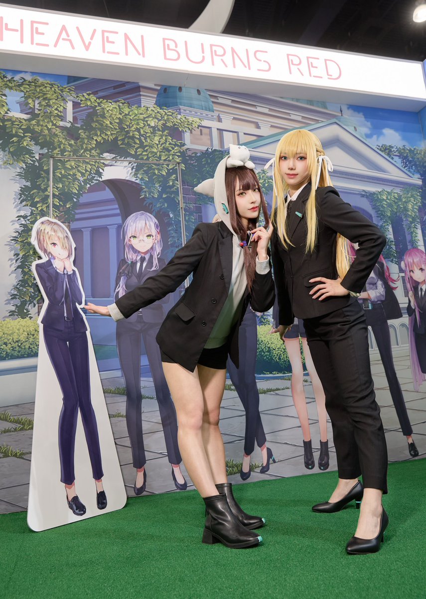 luximity's tweet image. Had the best time celebrating Karen’s upcoming birthday at AX with Tsukasa - thanks for having us! 💕 

Tsukasa: @makocos_la 
@hbr_official_en @YostarGlobal 

#HeavenBurnsRed #Yostar #AX2025