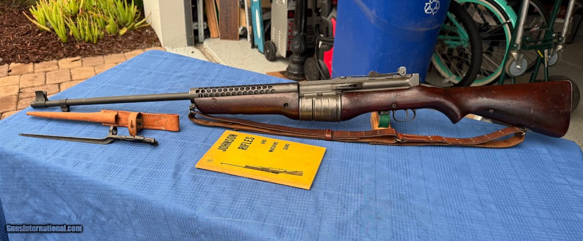 GunsInternation's tweet image. Take a look at this Johnson Rifle WW2 U.S.M.C. Issued Serial Range, here tinyurl.com/4fmn6p99
Also Check out our giveaway and don't forget there are multiple ways to enter! gunsinternational.com/contest/
#History #Monday #Gunsinternational #Guns #firearms #NRA #WW2