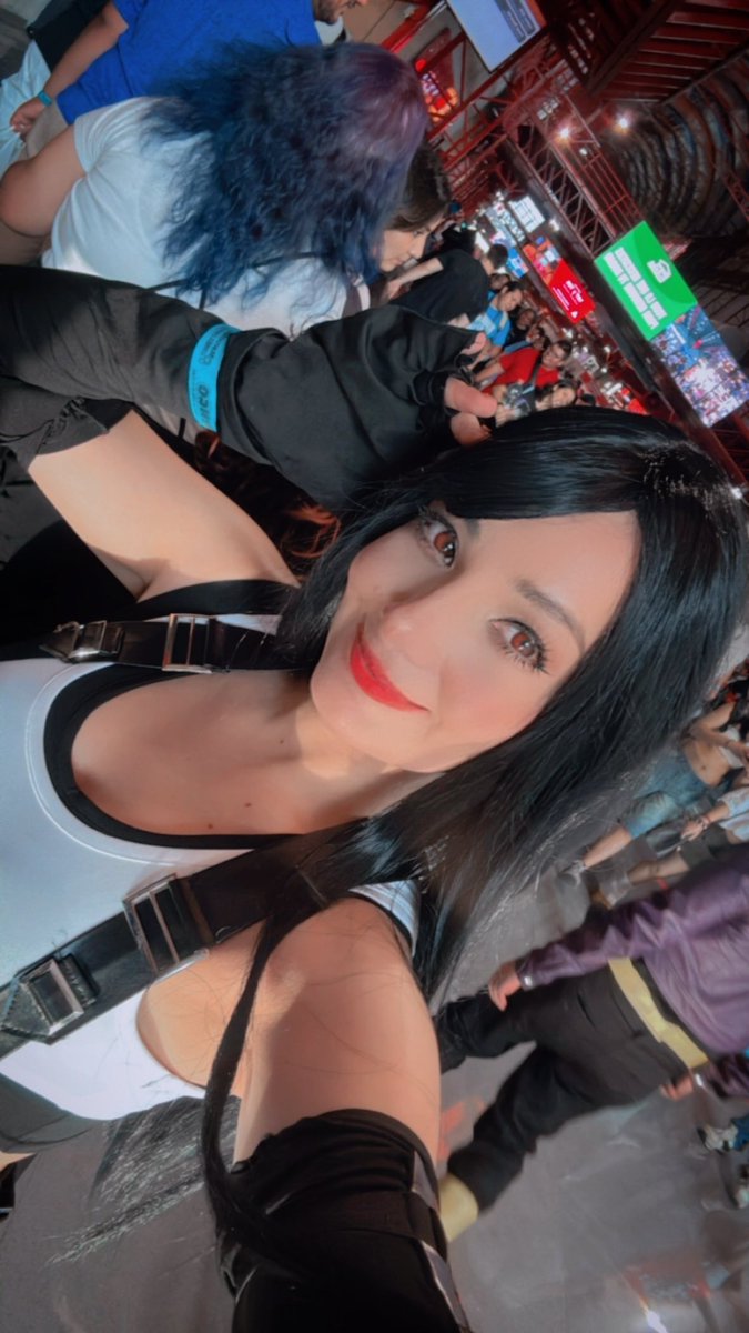 Ayyyyy me encantaron estos pupilentes para mi cosplay de Tifa 😍

#TifaLockhart #FinalFantasy #FinalFantasyVII #TifaCosplay