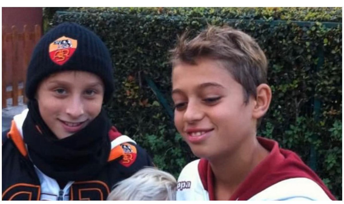 Wimbledon 🇬🇧 
#Cobolli: "Edo (Bove) dal primo giorno del torneo mi dice che sarei arrivato a lunedì e che poi sarebbe venuto qui. Ho avuto la fortuna di averlo qui oggi. Sarà qui con me anche per la prossima partita, oggi festeggeremo la vittoria tutti insieme".
Edo e Flavio ♥️