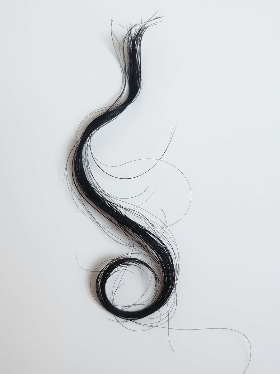 SquaraLouis's tweet image. Had a hair cut, basically a IRL haircard.
Makes some nice reference, just packed with variation and randomness.
