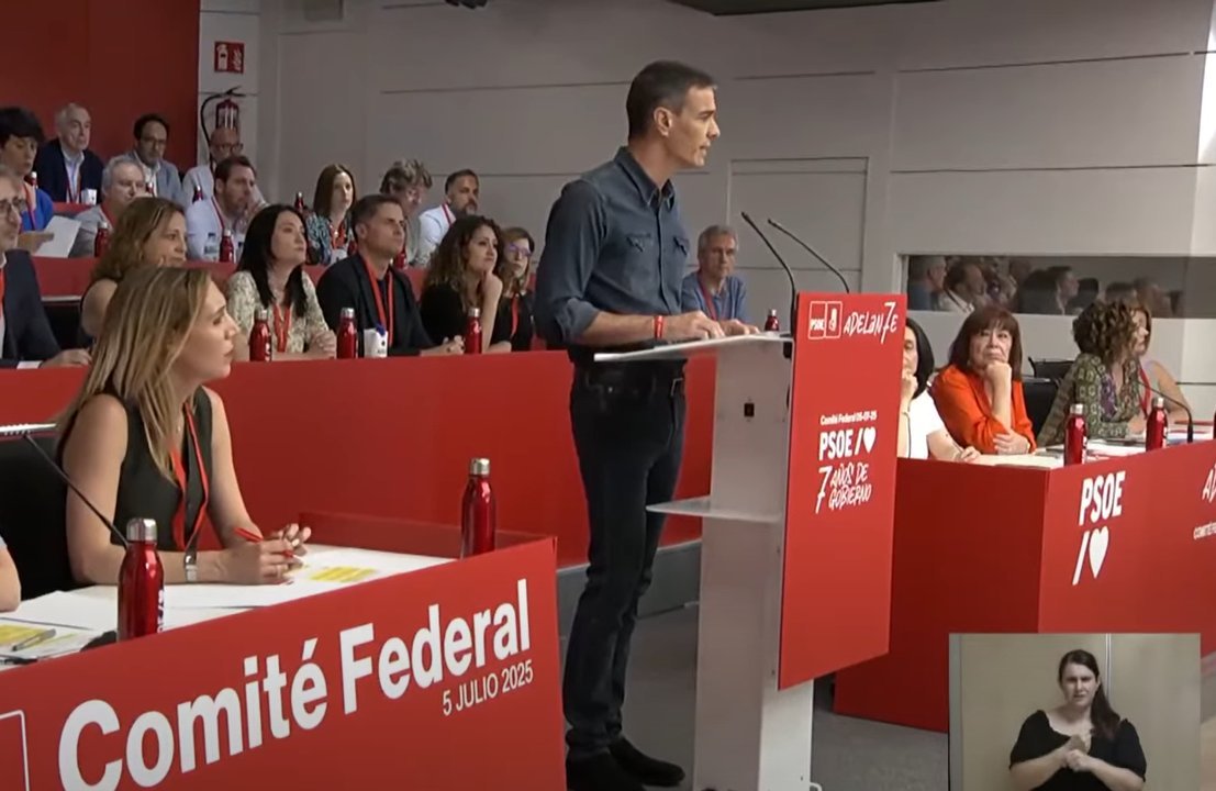 No sé si Sánchez acabará dimitiendo pero, con un poco de suerte y si la cosa sigue avanzando a este ritmo, se acabará desintegrando solito 😌