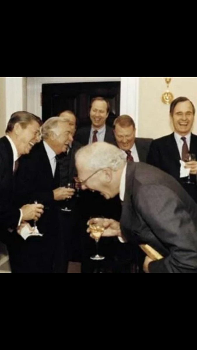 А потім ми їм сказали що ніякого листа немає і він се вбив сам