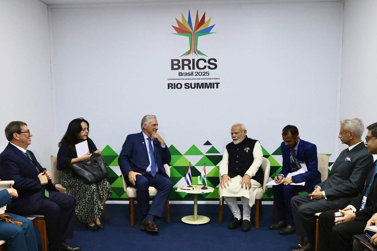 Manuel Marrero Cruz (@mmarrerocruz) on Twitter photo La participación de #Cuba en la XVII Cumbre de los #BRICS, como socio, ha sido una oportunidad para la concertación y defensa del multilateralismo. Los encuentros sostenidos por el Presidente <a href="/DiazCanelB/">Miguel Díaz-Canel Bermúdez</a> ratifican nuestra voluntad de fortalecer la cooperación en beneficio mutuo. La participación de #Cuba en la XVII Cumbre de los #BRICS, como socio, ha sido una oportunidad para la concertación y defensa del multilateralismo. Los encuentros sostenidos por el Presidente <a href="/DiazCanelB/">Miguel Díaz-Canel Bermúdez</a> ratifican nuestra voluntad de fortalecer la cooperación en beneficio mutuo.