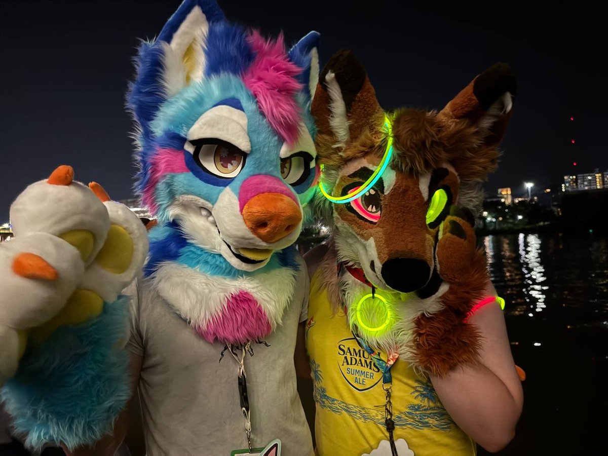 griffyote's tweet image. Goodbye Pittsburgh and AC, you truly helped me realize how much I love this community &lt;3
Thanks to everyone I met and talked with, was such an incredible time!