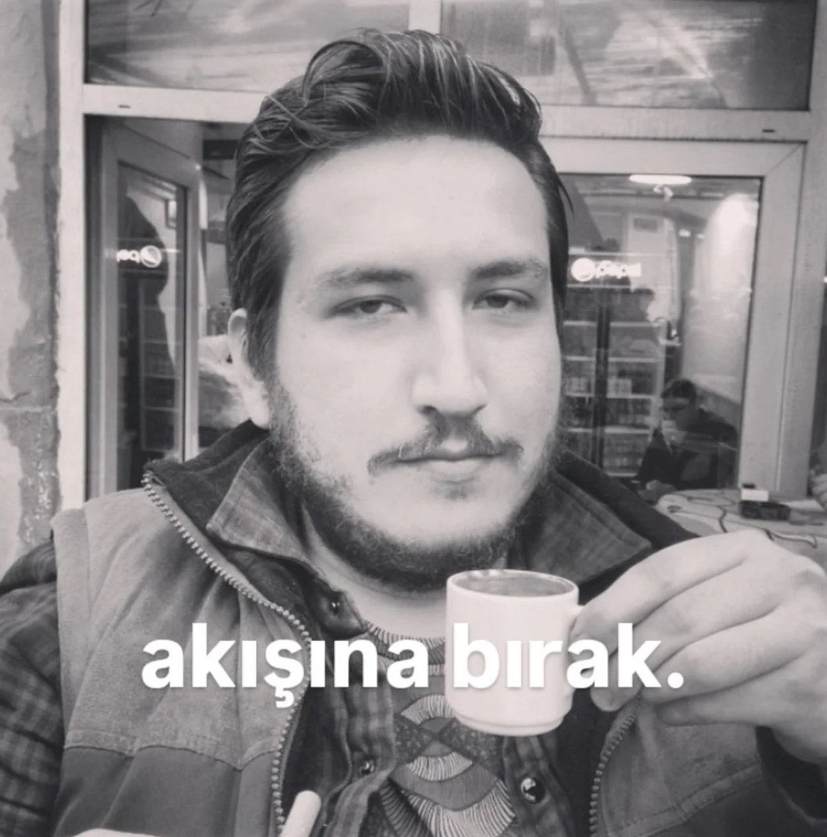 busrayyagc's tweet photo. let it happen https://t.co/F3BsaNoK82