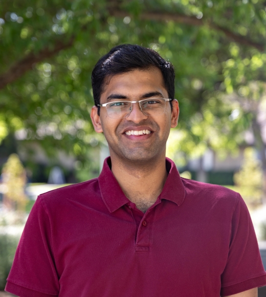 UCDavisCOE's tweet image. UC Davis chemical engineering Ph.D. student Rajat Goel is using quantum chemistry and supercomputing to understand how hydrogen binds to uranium oxide—a step toward making nuclear energy safer and more sustainable. 🔬
Read more: ow.ly/K4Gu50WlT1w
#UCDavisEngineering
