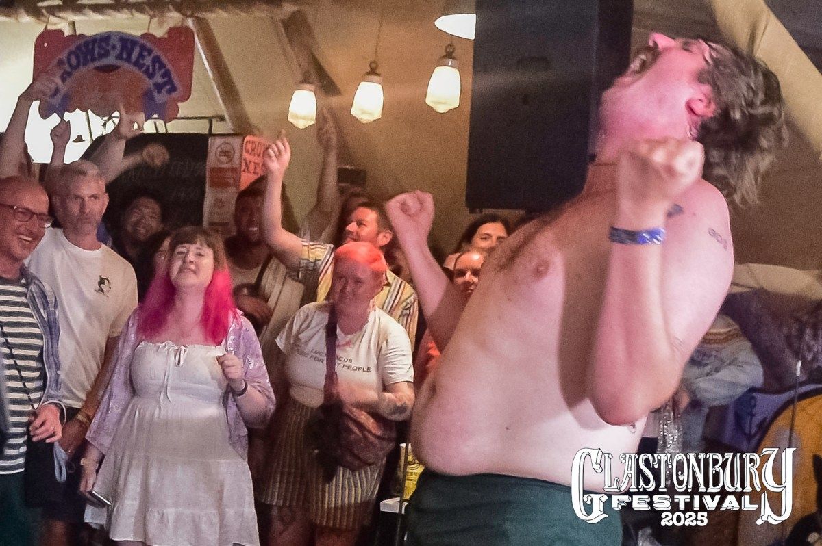 This Thursday 10/7 Hybrid Kid fresh from barnstorming performances at Glastonbury Festival will be playing @thegladstone_brighton Get your ears syringed and come on down. Free entry 8.30pm  Featured in this article. buff.ly/Qq9Bh4L