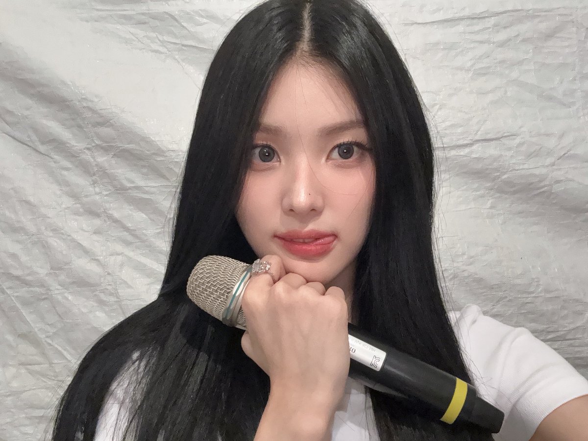 snghsource's tweet image. 250530 | #SANGAH #상아 Weverse Update 💬

"🎤🎤"

#LIGHTSUM #라잇썸 @CUBE_LIGHTSUM