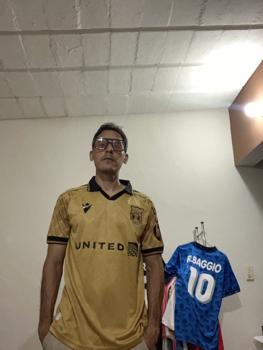 ultimo10podcast's tweet image. Mcclean 
M

#mcclean #wrexham #u10 #veanfutbol