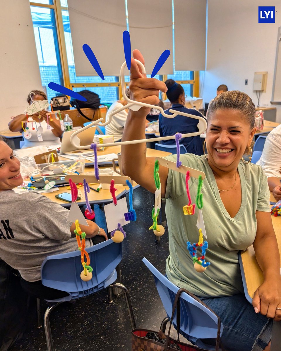 Summer PD Institute throwback! NYC magnet school teachers enthusiastically exploring our Balancing Mobiles unit! Excited for summer 2025 PD workshops! 🎯

#SummerInstitute #TeacherPD #STEMEducation #MagnetSchools