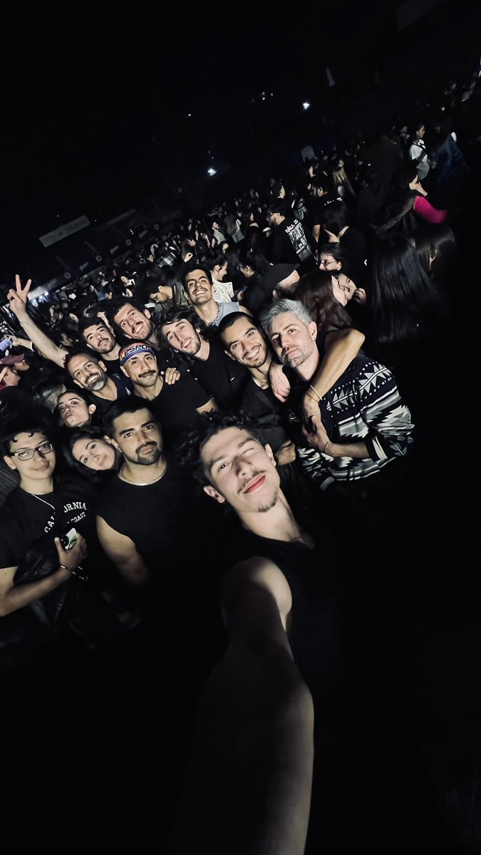 #sefuelarga finde viendo a la madre Lali 🖤