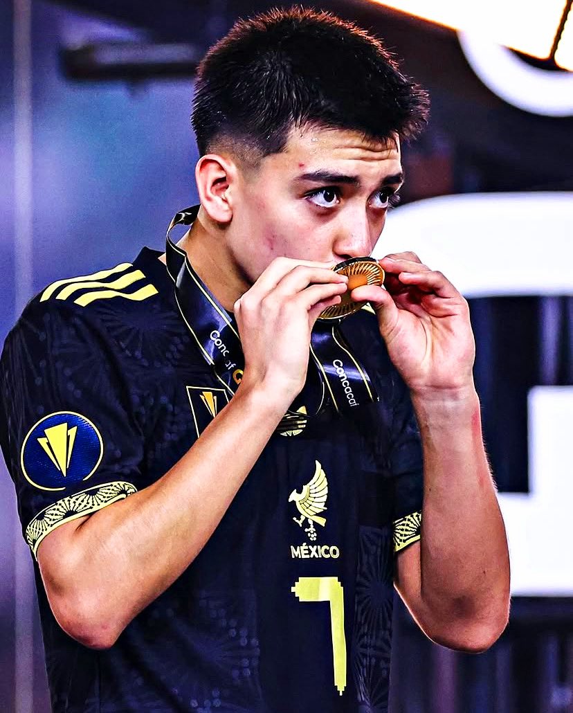 Reminder that FC Barcelona, Manchester City, PSG, Ajax, AC Milan, and Porto have been scouting Gilberto Mora since he was 15.

This is a world class talent right here. 🇲🇽🔥