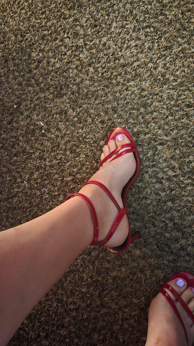 New heels who this wataa