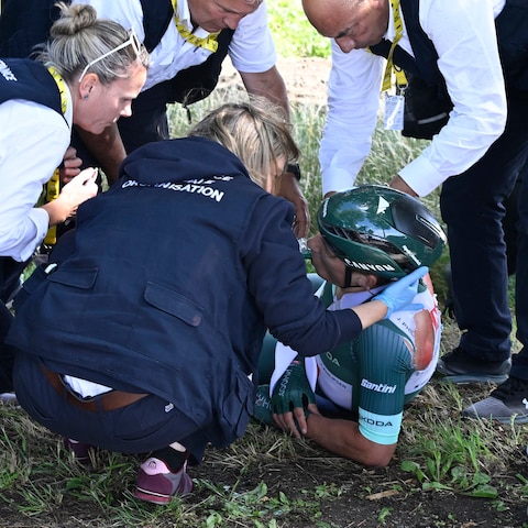Philip Roodhooft, le patron de Jasper Philipsen à <a href="/itvcycling/">ITV Cycling</a>, après l'abandon du Belge sur la 3e étape du #TDF2025 : "Je ne pense pas que quiconque ait fait quoi que ce soit de mal. C'est une erreur que ce soit arrivé, mais je ne pense pas qu'il y ait quelqu'un à blâmer."