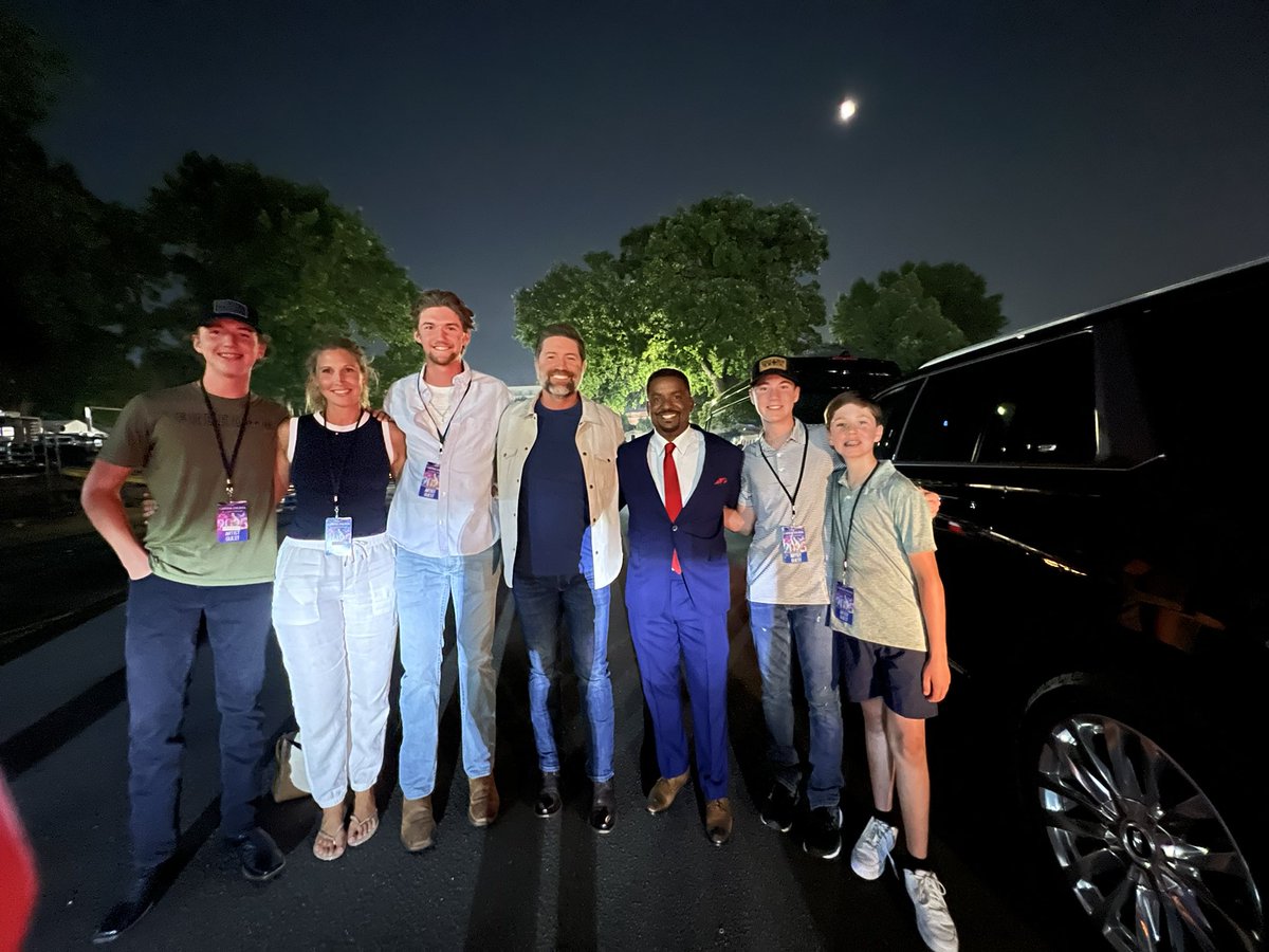 joshturnermusic's tweet image. Had a blast this weekend performing at A Capitol Fourth and getting to celebrate with family. 🇺🇸 Thanks for having me, @july4thpbs!
@alfonso_ribeiro @Lauren_Daigle @AbiCarterMusic #July4thPBS #ACapitolFourth #PBS #joshturner #fourthofjuly #washingtondc