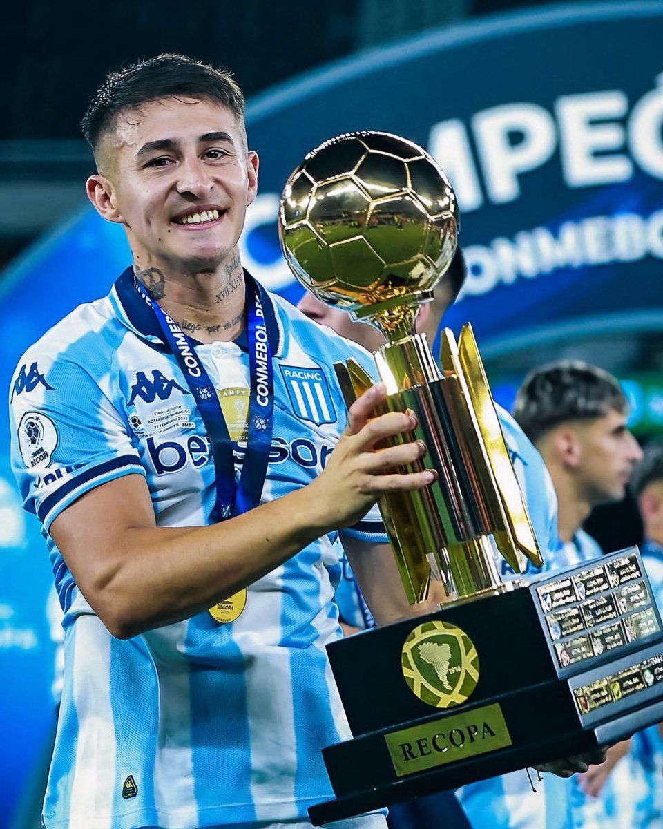 ✍🏼 Gabriel #Rojas firmó la extensión de su contrato con #RACING hasta diciembre 2028.