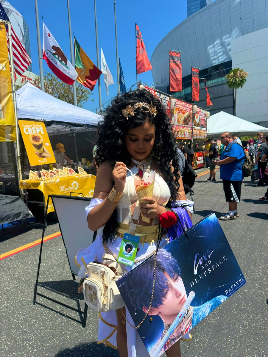 anime expo photo dump (aka LADS bag line con)