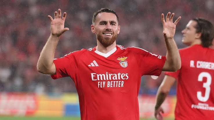 #OrkunİçinBüyüklerGöreve

10 numara sahibini bekliyor