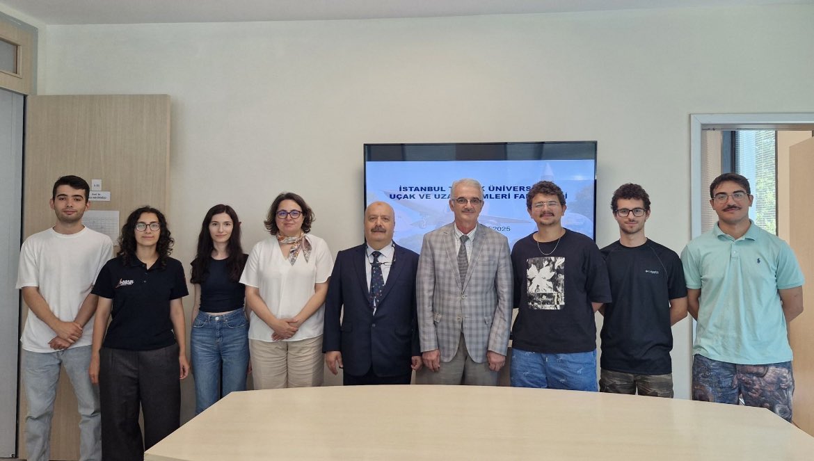 Büyük gurur. 🇹🇷
İTÜ Lagari Thrust Takımı, IREC 2025’te %0 hata ile gerçekleştirdiği atışla yarışma tarihine geçti!

James Barrowman Award ödülünü kazanan ve dünya ikinciliğini elde eden takımımızı ve değerli hocamız Prof. Dr. İbrahim ÖZKOL’u yürekten kutluyorum.👏🏻🚀