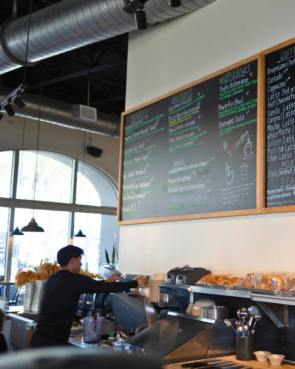 Start your day the Sunnyside way! ☕🍳
Step inside Sunnyside Café at Promenade Sunset Walk, your go-to spot for fresh coffee, all-day breakfast favorites, and a cozy atmosphere that feels like home.