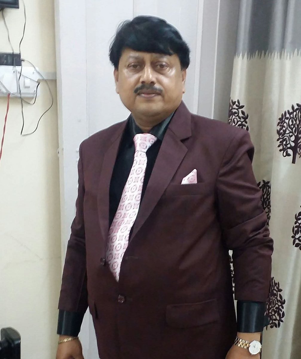 🚨गाजियाबाद के पूर्व अपर नगर आयुक्त डीके सिन्हा के खिलाफ विजिलेंस जांच शुरू आय से अधिक संपत्ति का है मामला 🚨

अपर नगर आयुक्त रहे डीके सिन्हा के खिलाफ भ्रष्टाचार निवारण अधिनियम के तहत केस दर्ज 2022 से गोपनीय जांच के बाद दर्ज हुआ है केस आय से अधिक 1.81 करोड़ की अवैध संपत्ति का
