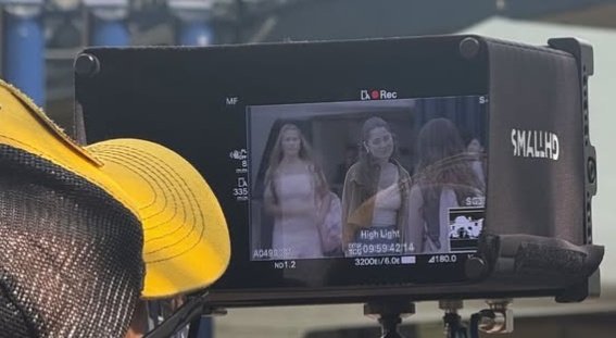 van a ir en la misma universidad Circe, Edith y Checo o qué? si es así, se va a poner bueno

#PapásPorSiempre